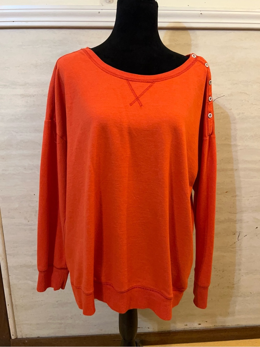 Aerie French Terry.
Button-Shoulder Sweatshirt.